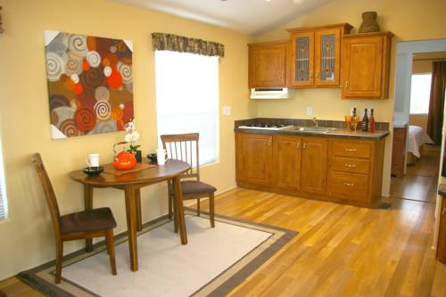 Imagen de la habitación del Hotel Arden Acres Executive Suites and Cottages. Foto 5