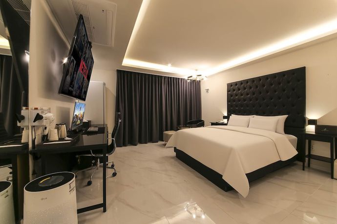 Imagen de la habitación del Hotel Arden. Foto 9