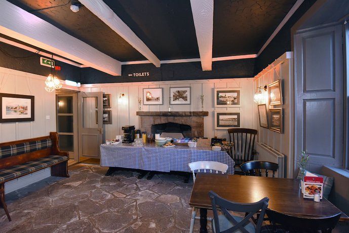 Imagen del bar/restaurante del Hotel Ardencaple by Greene King Inns. Foto 4
