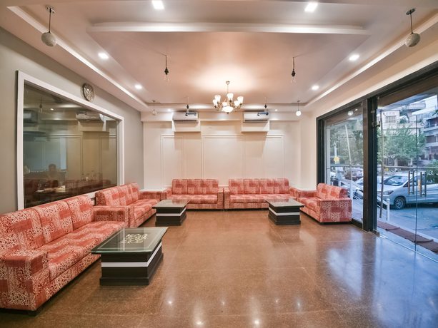 Imagen del bar/restaurante del Hotel Ardency Inn By Park Tree Udaipur. Foto 2