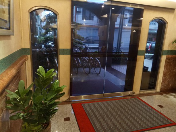 Imagen de los interiores del Hotel Ardi. Foto 12