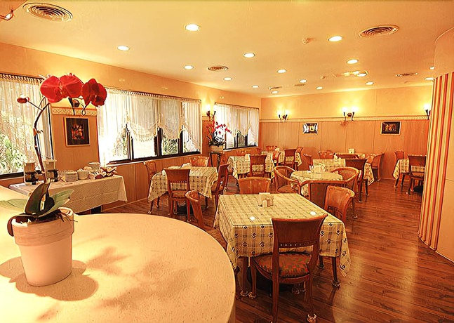 Imagen de los interiores del Hotel Ardi. Foto 13