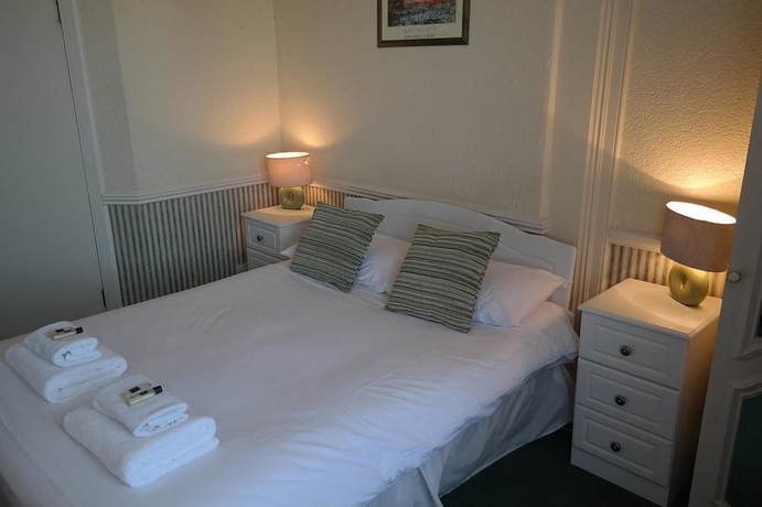 Imagen de la habitación del Hotel Ardmillan. Foto 6