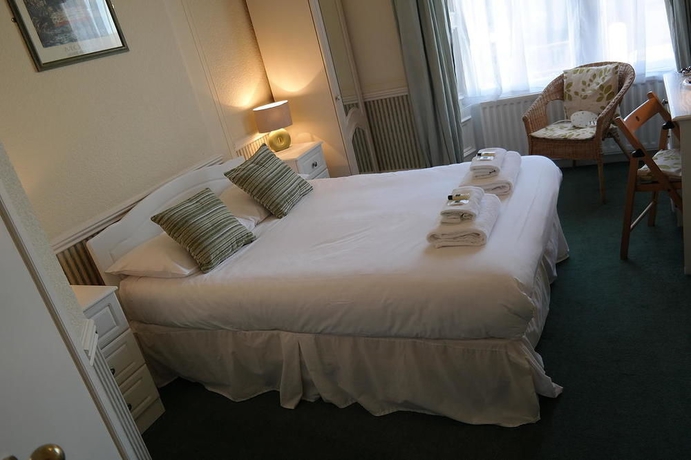 Imagen de la habitación del Hotel Ardmillan. Foto 8