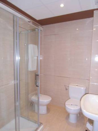 Imagen de la habitación del Hotel Area De Servicio Villamartín. Foto 14