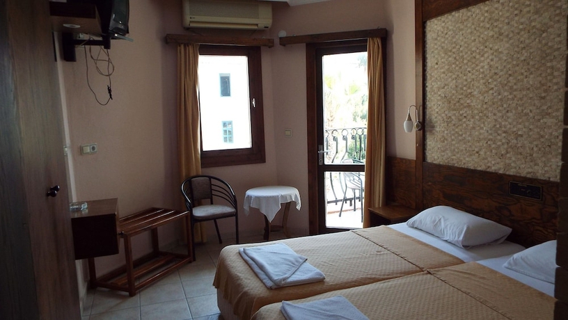 Imagen de la habitación del Hotel Area. Foto 8