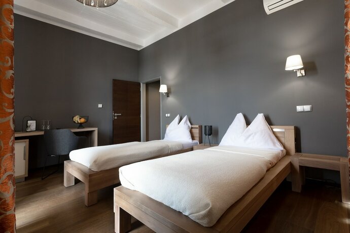 Imagen de la habitación del Hotel Ar&eacute;na &Scaron;amor&iacute;n. Foto 15