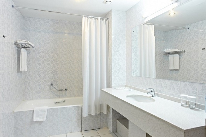 Imagen de la habitación del Hotel Areal Congress. Foto 7