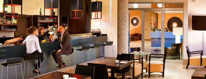 Imagen del bar/restaurante del Hotel Areca. Foto 5