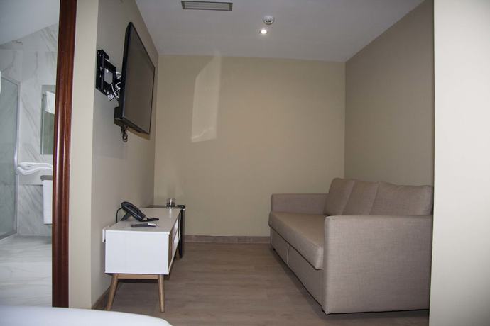 Imagen de la habitación del Hotel Areces. Foto 11