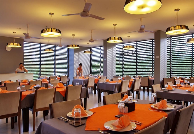 Imagen del bar/restaurante del Hotel Aree Tara Resort. Foto 2