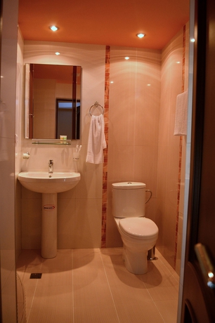Imagen de la habitación del Hotel Areg. Foto 6