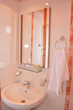 Imagen de la habitación del Hotel Areg. Foto 7