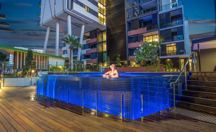 Imagen de la piscina del Hotel Arena Apartments. Foto 12