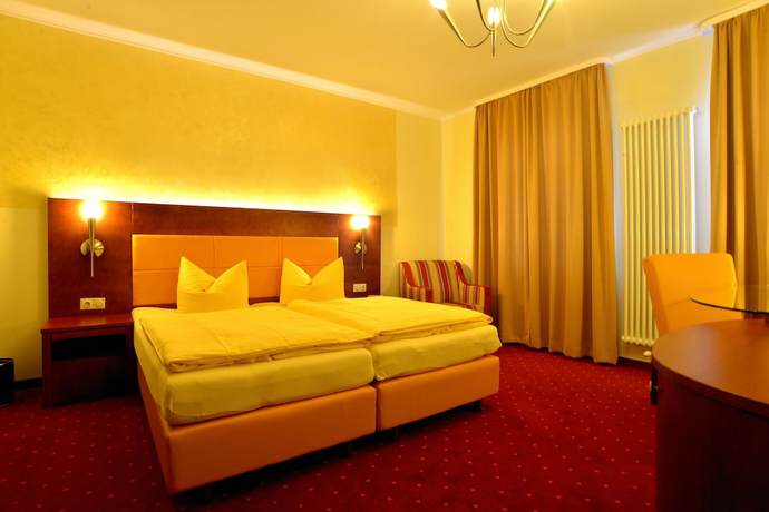 Imagen de la habitación del Hotel Arena City. Foto 12