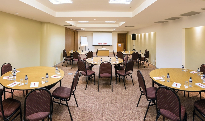 Imagen de los interiores del Hotel Arena Copacabana. Foto 15