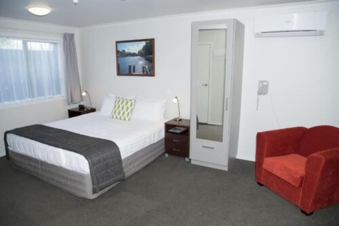 Imagen de la habitación del Hotel Arena Court Motel. Foto 11