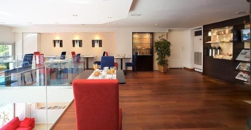 Imagen de los interiores del Hotel Arena, Gijón. Foto 17