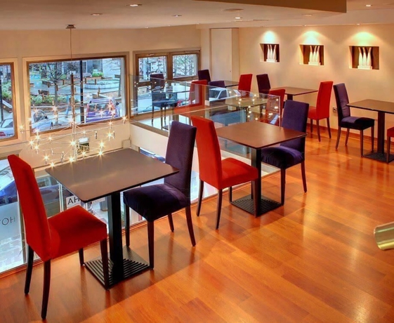 Imagen del bar/restaurante del Hotel Arena, Gijón. Foto 4