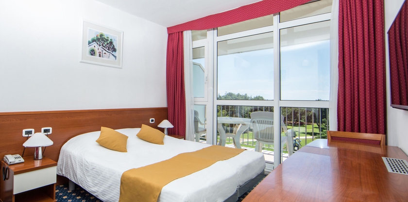 Imagen de la habitación del Hotel Arena Holiday. Foto 7