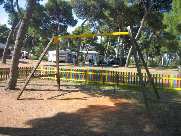 Imagen de los exteriores del Hotel Arena Indije Mobile Homes. Foto 17