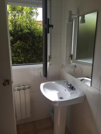 Imagen de la habitación del Hotel Arena, Ribadesella. Foto 4