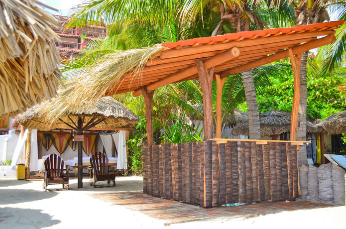 Imagen de los exteriores del Hotel Arena Suites, Zihuatanejo. Foto 7