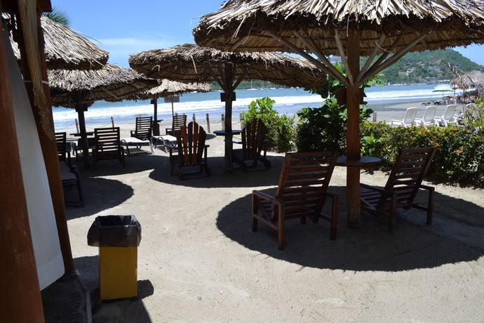 Imagen de los exteriores del Hotel Arena Suites, Zihuatanejo. Foto 9