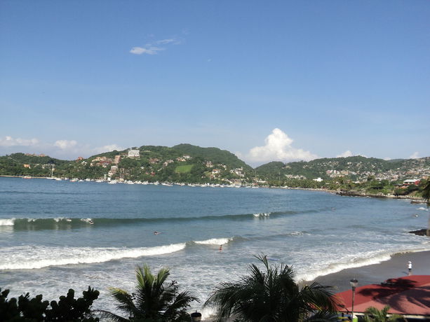 Imagen de los exteriores del Hotel Arena Suites, Zihuatanejo. Foto 10