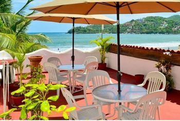 Imagen de los exteriores del Hotel Arena Suites, Zihuatanejo. Foto 15