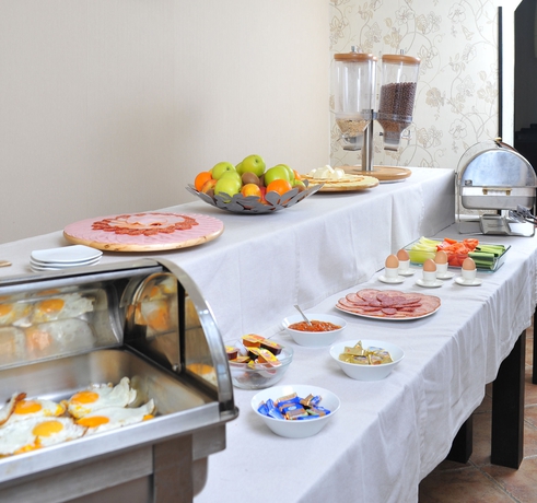 Imagen del bar/restaurante del Hotel Arena, Targu-Mures. Foto 6