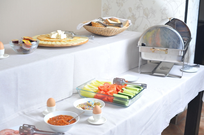 Imagen del bar/restaurante del Hotel Arena, Targu-Mures. Foto 7