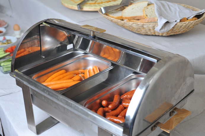 Imagen del bar/restaurante del Hotel Arena, Targu-Mures. Foto 8