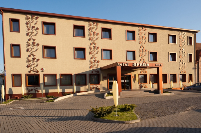 Imagen de los exteriores del Hotel Arena, Targu-Mures. Foto 14