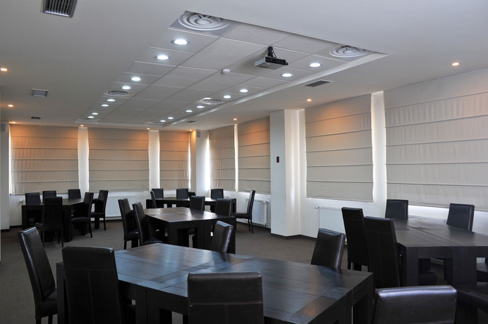 Imagen de los interiores del Hotel Arena, Targu-Mures. Foto 16