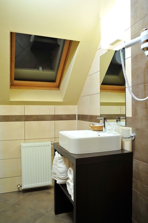 Imagen de la habitación del Hotel Arena, Targu-Mures. Foto 11