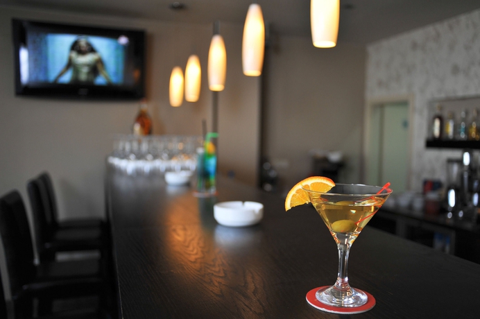 Imagen del bar/restaurante del Hotel Arena, Targu-Mures. Foto 9