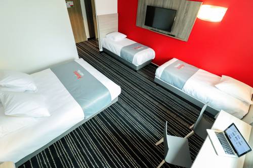Imagen de la habitación del Hotel Arena Toulouse. Foto 2