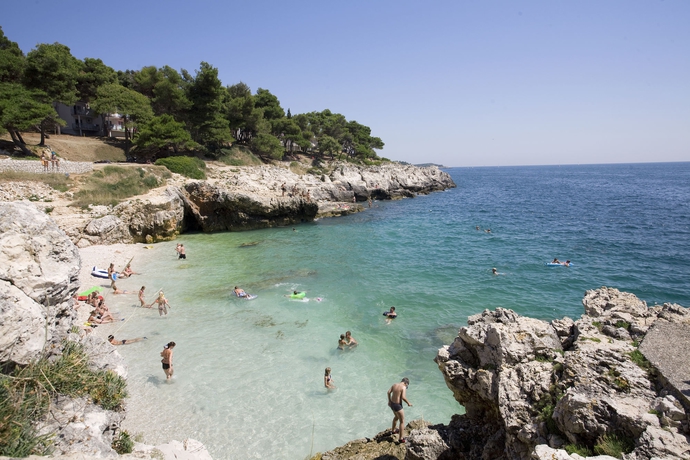 Imagen de los exteriores del Hotel Arena Verudela Beach Apartments. Foto 11