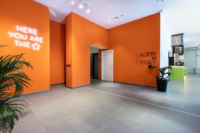 Imagen de los interiores del Hotel Arena Zone. Foto 17