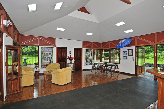 Imagen de los interiores del Hotel Arenal Country Inn. Foto 13