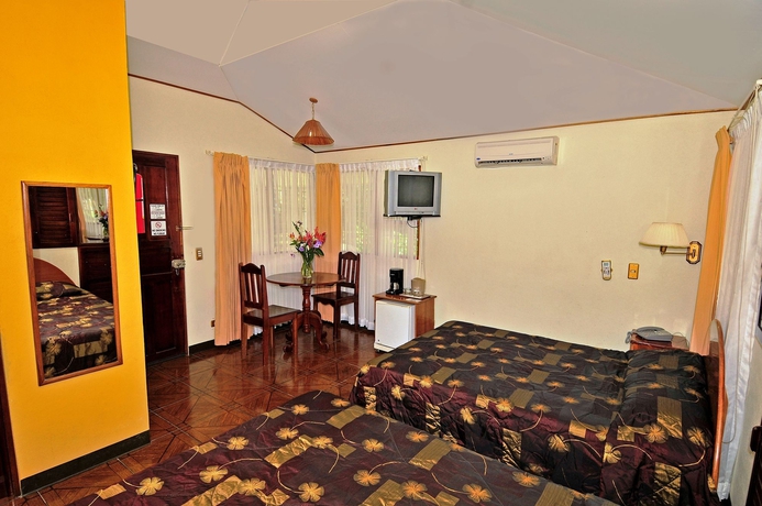 Imagen de la habitación del Hotel Arenal Country Inn. Foto 9