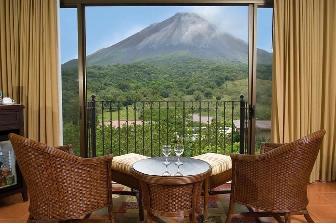 Imagen general del Hotel Arenal Kioro Suites and Spa. Foto 3