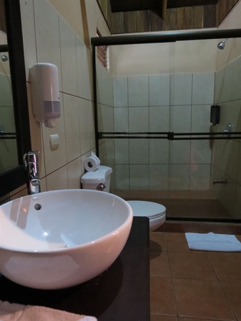 Imagen de la habitación del Hotel Arenal Montechiari. Foto 4