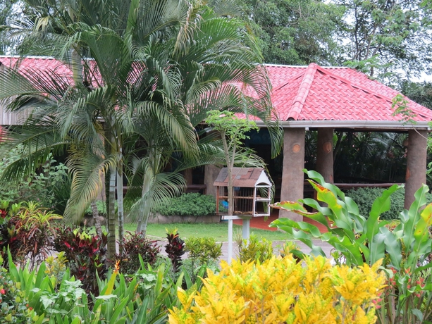 Imagen de los exteriores del Hotel Arenal Montechiari. Foto 13