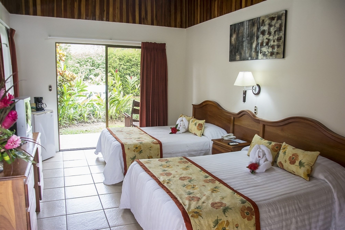 Imagen de la habitación del Hotel Arenal Paraíso Resort and Thermo Mineral Hot Springs. Foto 3