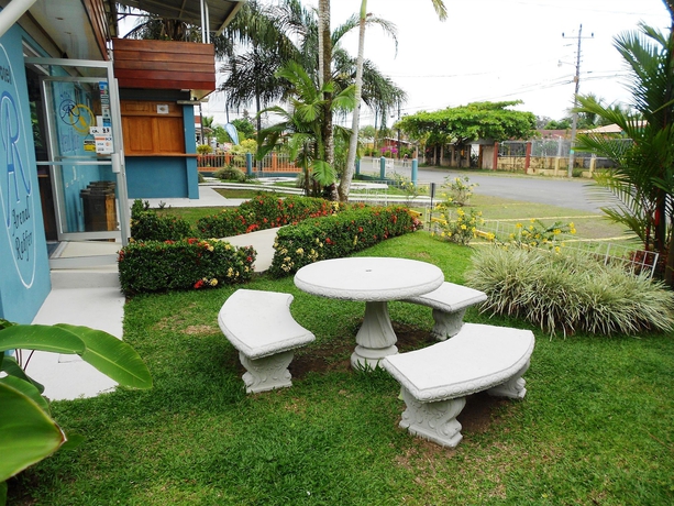 Imagen de los exteriores del Hotel Arenal Rabfer. Foto 11