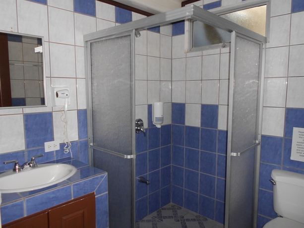 Imagen de la habitación del Hotel Arenal Rabfer. Foto 4