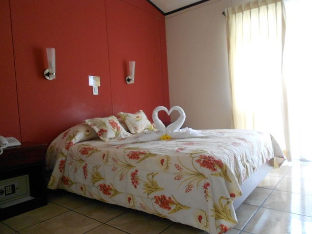 Imagen de la habitación del Hotel Arenal Rabfer. Foto 9
