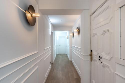 Imagen de los interiores del Hotel Arenal Suites Bilbao. Foto 7